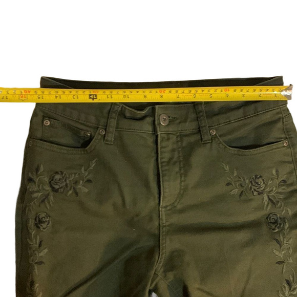 St. John's Bay Denim - St Johns Bay Size 8 Straight Leg Ankle Cropped Dark Green
